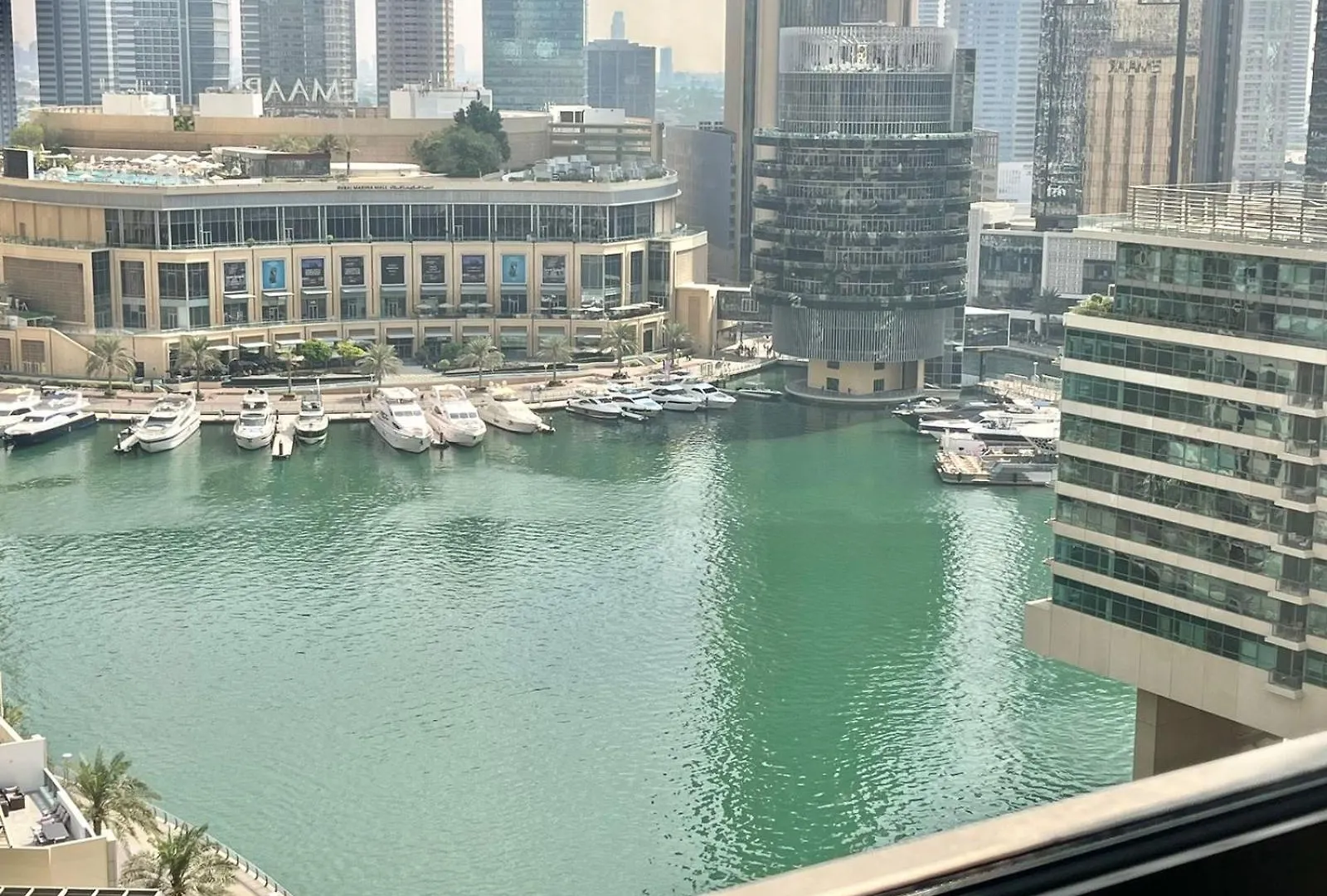 Ferienwohnung Amazing 1Bdr In Jbr- Beach Access And Lake View Dubai